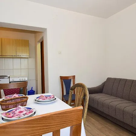 Dupin 1235 Guest house 2*
