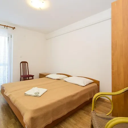Dupin 1235 Guest house